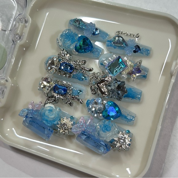 New press on nails - Picture 4 of 4